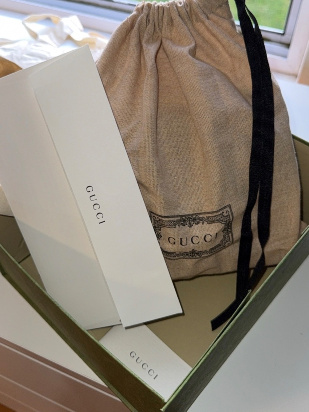 Handbag - Picture 4 of 13